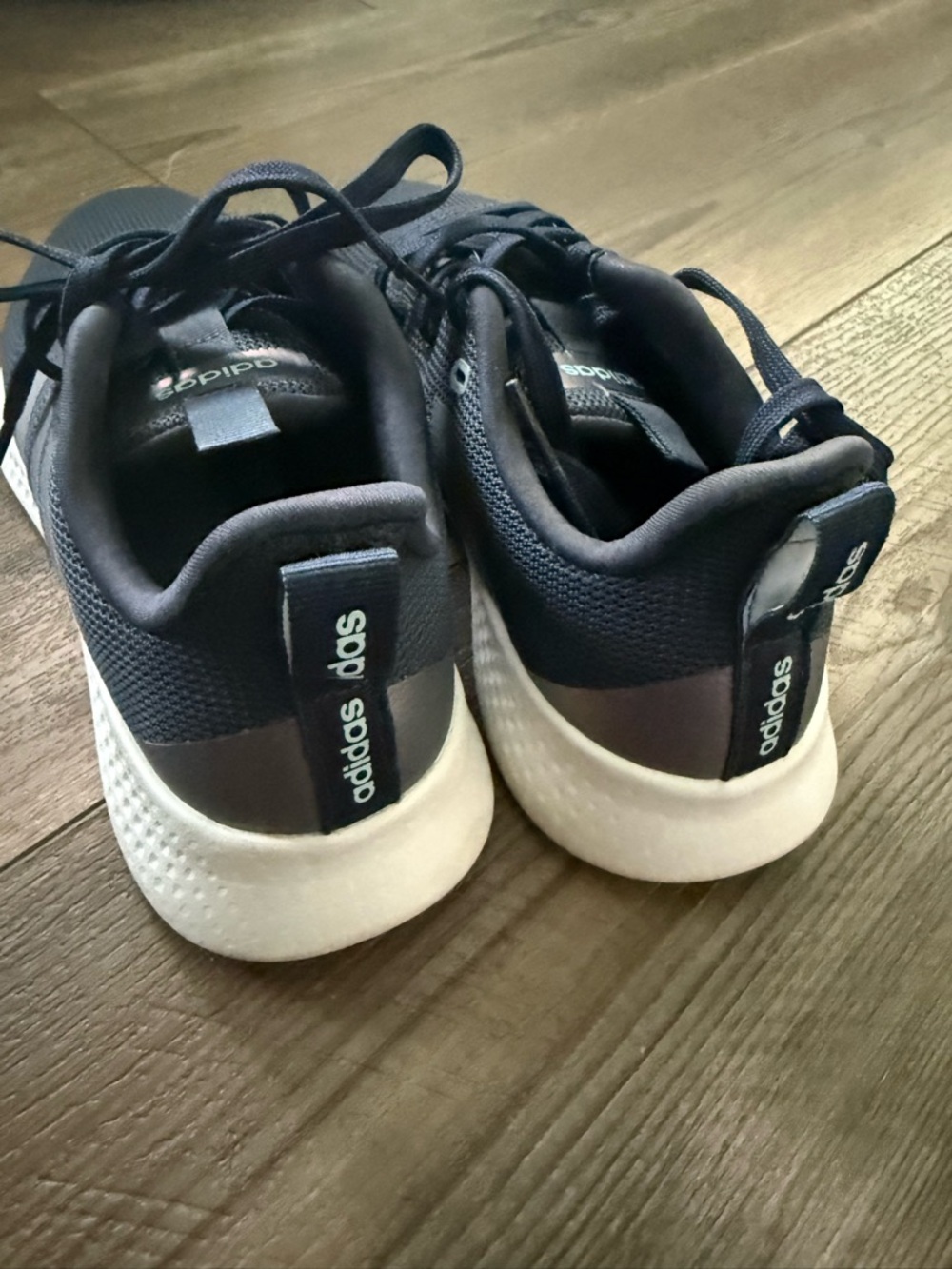 Adidas Cloud Foam - Picture 2 of 3